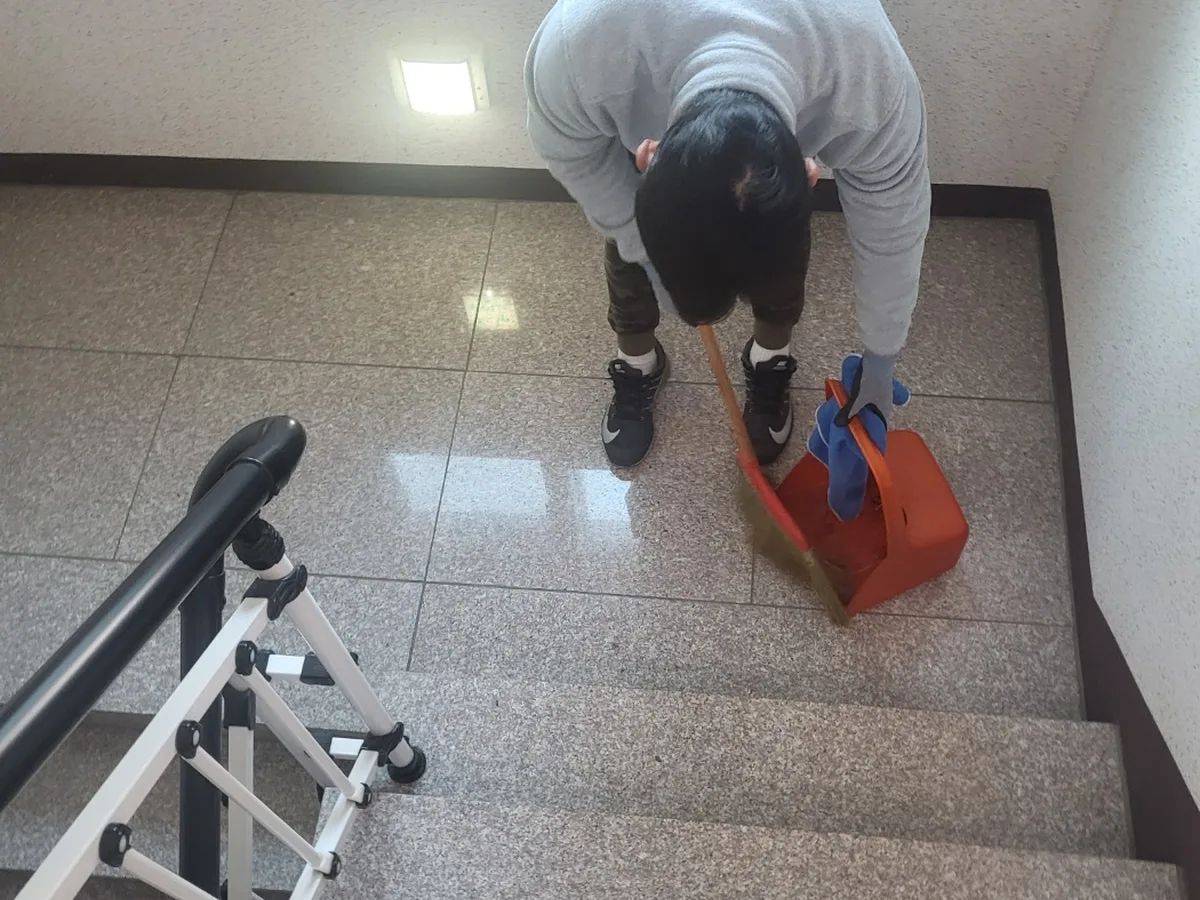 삼척시 당저동 오피스 기계실 장비 주변 정밀 위생청소 사례 - 행진크린