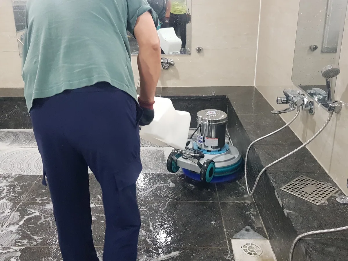 철원군 김화읍 찜질방 수전·샤워기 건식 사우나 위생청소 사례 - 행진크린